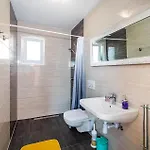 Five-bedroom In Novigrad