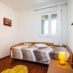 Five-bedroom In Novigrad Novigrad (Dalmatia)
