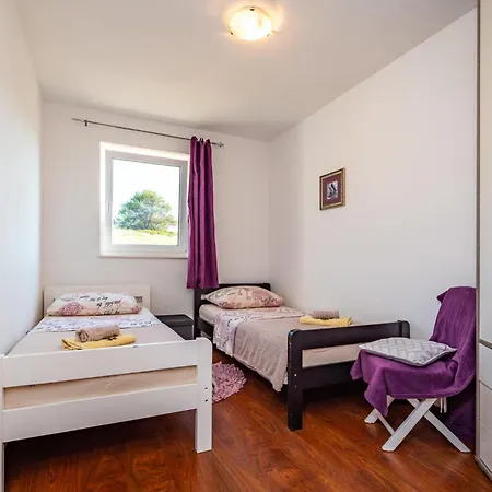 Stunning In Novigrad With House Sea View Сasa de vacaciones Novigrad (Dalmatia)
