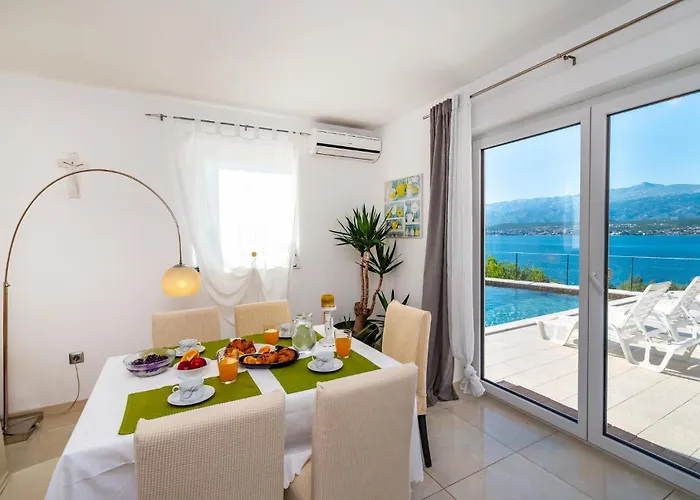 Дом отдыха Five-bedroom In Novigrad