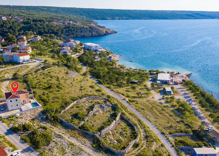 Five-bedroom In Novigrad Дом отдыха Новиград-Далмация