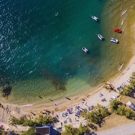 Five-bedroom In Novigrad Vakantiehuis *