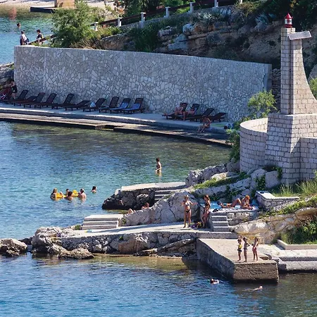 Five-bedroom In Novigrad * Новиград-Далмация