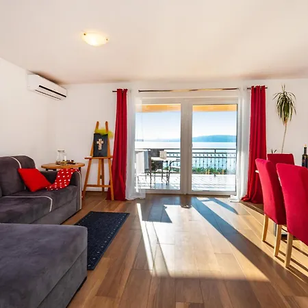 Five-bedroom In Novigrad Vakantiehuis *