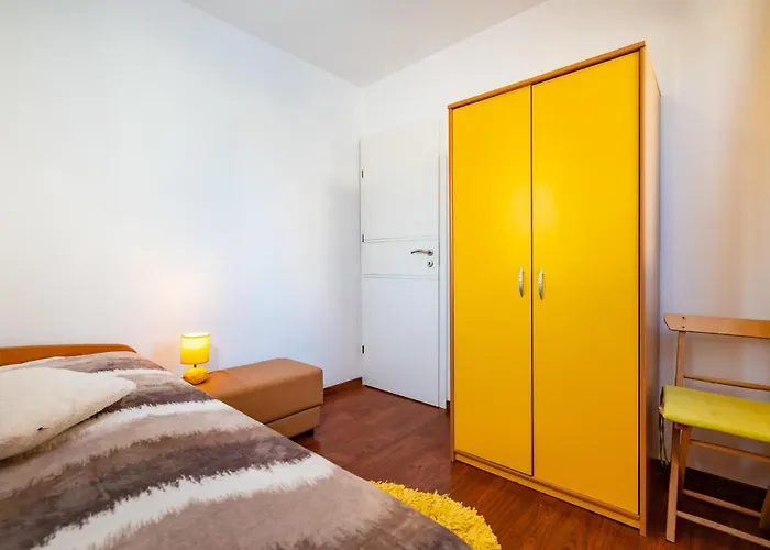 Five-bedroom In Novigrad Дом отдыха *