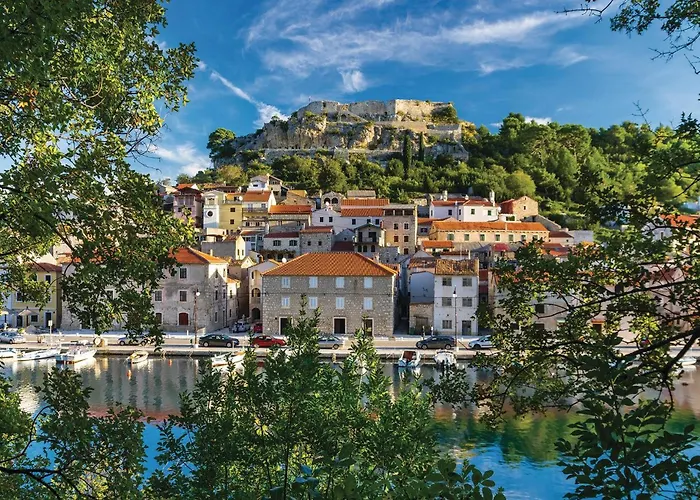 Five-bedroom In Novigrad Дом отдыха