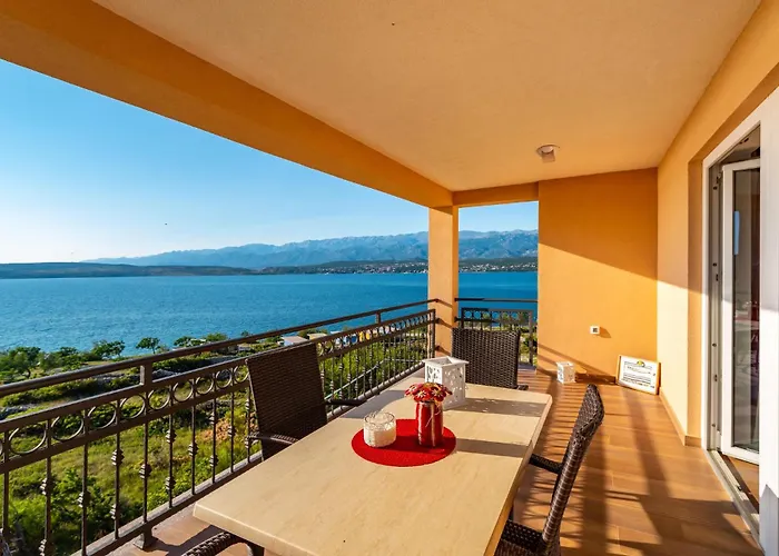 Five-bedroom In Novigrad