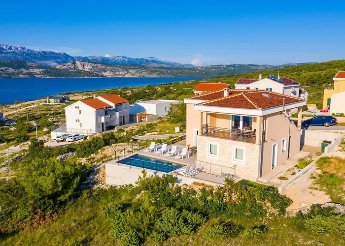 Дом отдыха Five-bedroom In Novigrad *